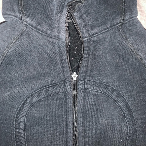(3/$20) Lululemon black scuba sweater DAMAGED - Picture 5 of 10